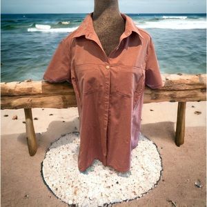 Columbia large Omni-shade short sleeve blouse. Mauve colored.